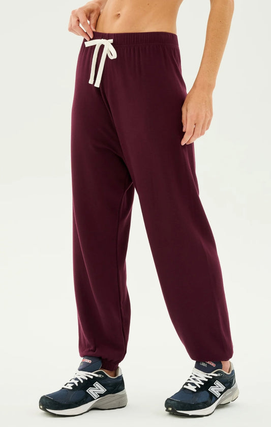 SPLITS59 ANDIE OVERSIZED FLEECE SWEATPANT IN DARK CHERRY