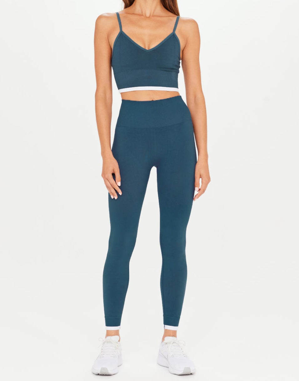THE UPSIDE FORM SEAMLESS 25IN MIDI PANT IN POOL